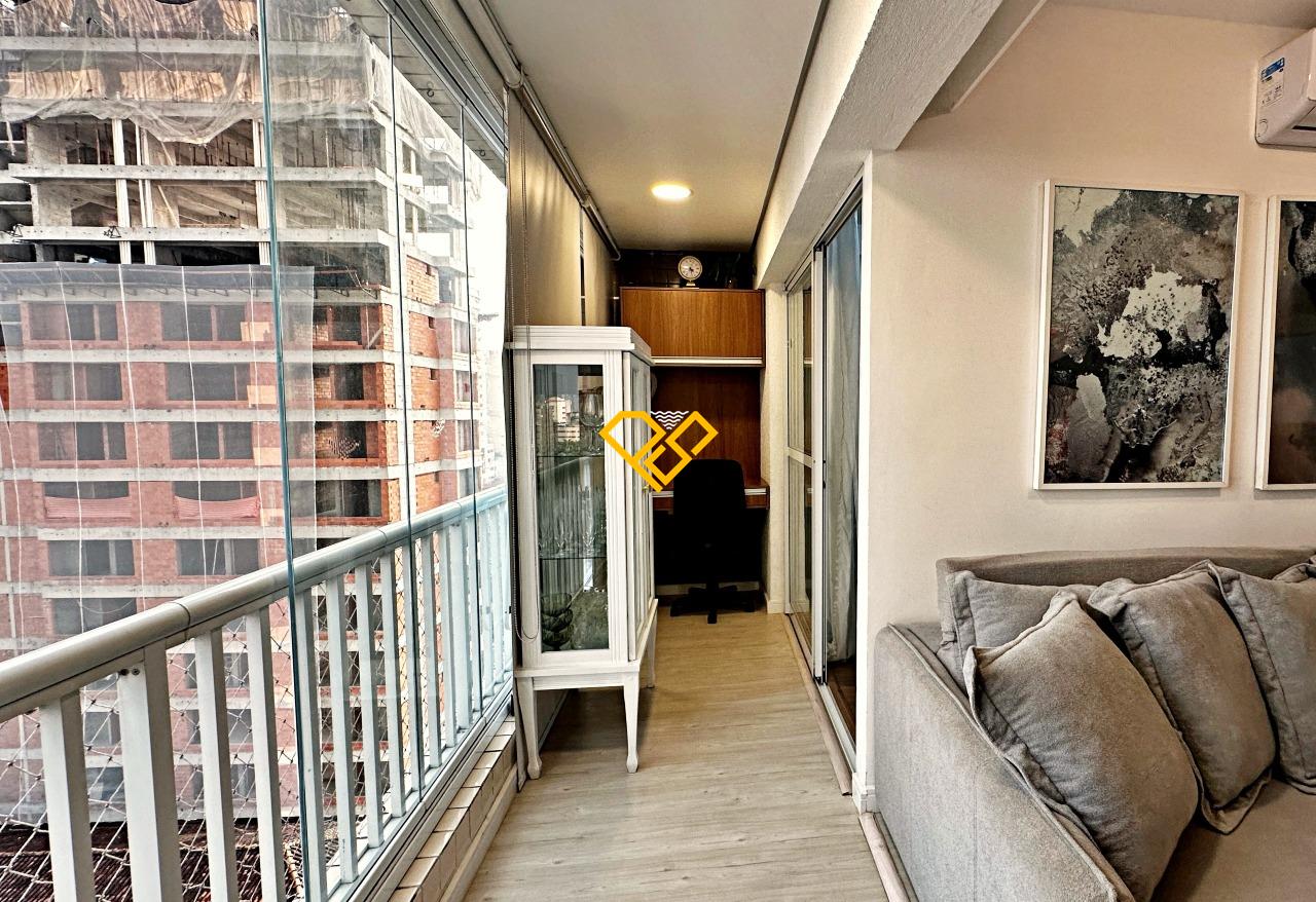 Apartamento à venda no Encruzilhada: Varanda