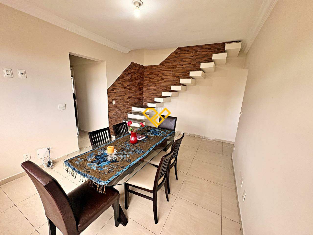 Cobertura à venda no Vila Belmiro: Sala 1° andar