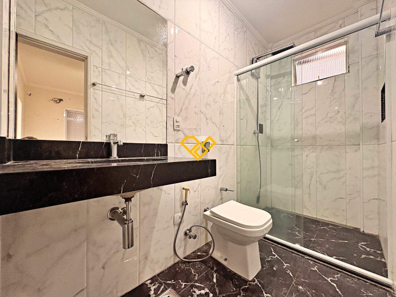 Cobertura à venda no Vila Belmiro: Wc suíte