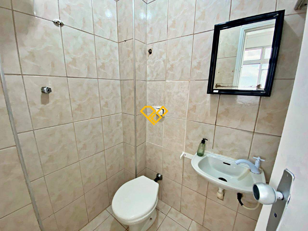 Apartamento à venda no Gonzaga: Wc de serviço