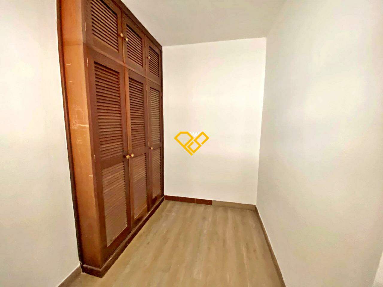 Apartamento à venda no Gonzaga: Dependência