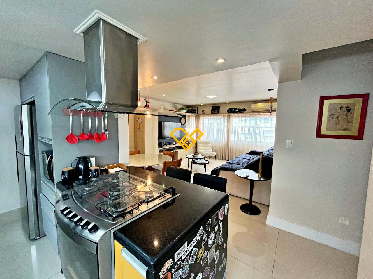 Apartamento para aluguel no Gonzaga: Sala e cozinha