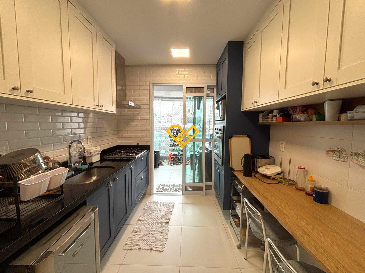 Apartamento à venda no Gonzaga: Cozinha