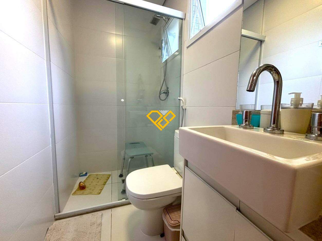 Apartamento à venda no Gonzaga: Wc suíte