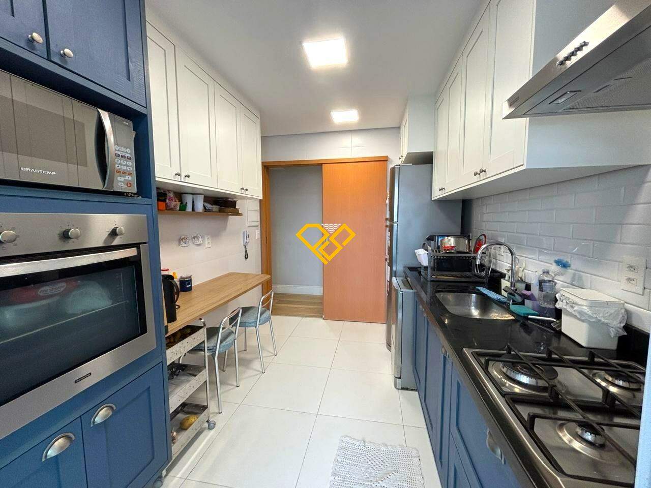 Apartamento à venda no Gonzaga: Cozinha