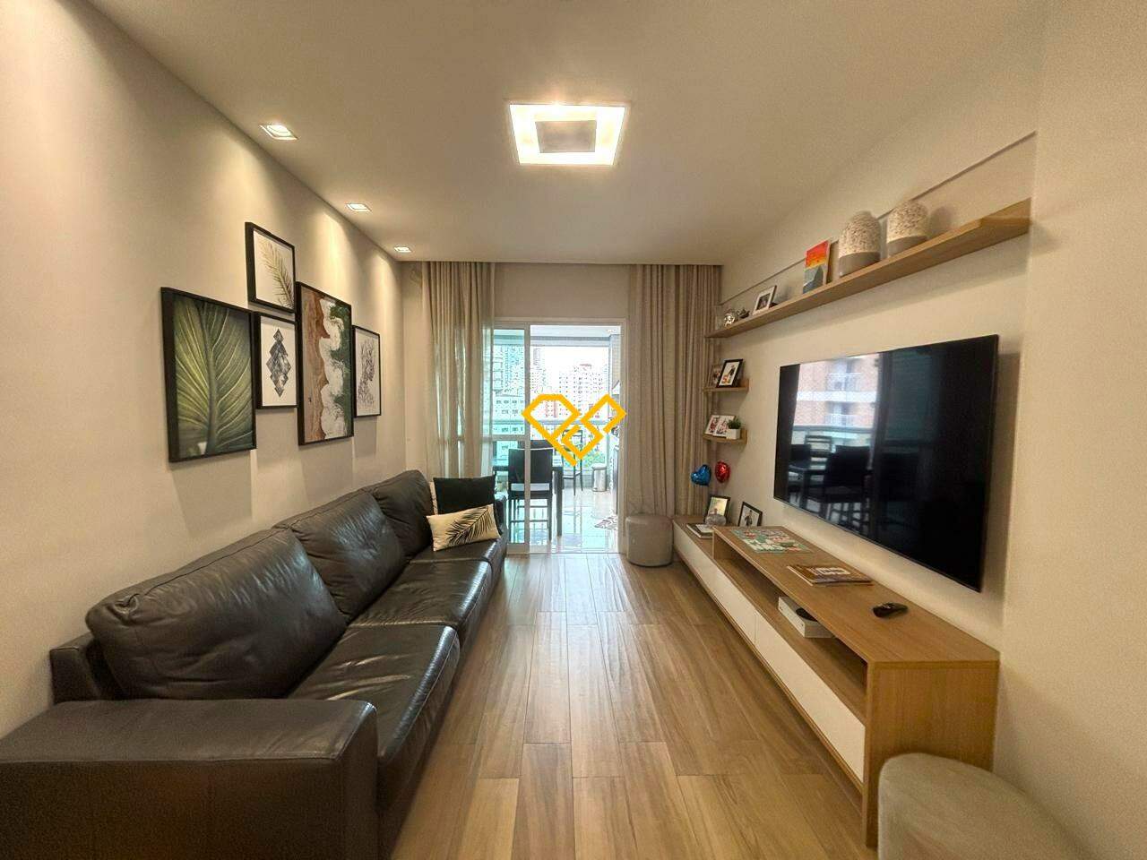 Apartamento à venda no Gonzaga: Saal
