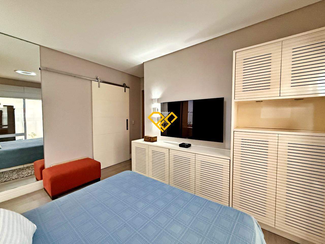 Apartamento à venda no Embaré: Suíte 1