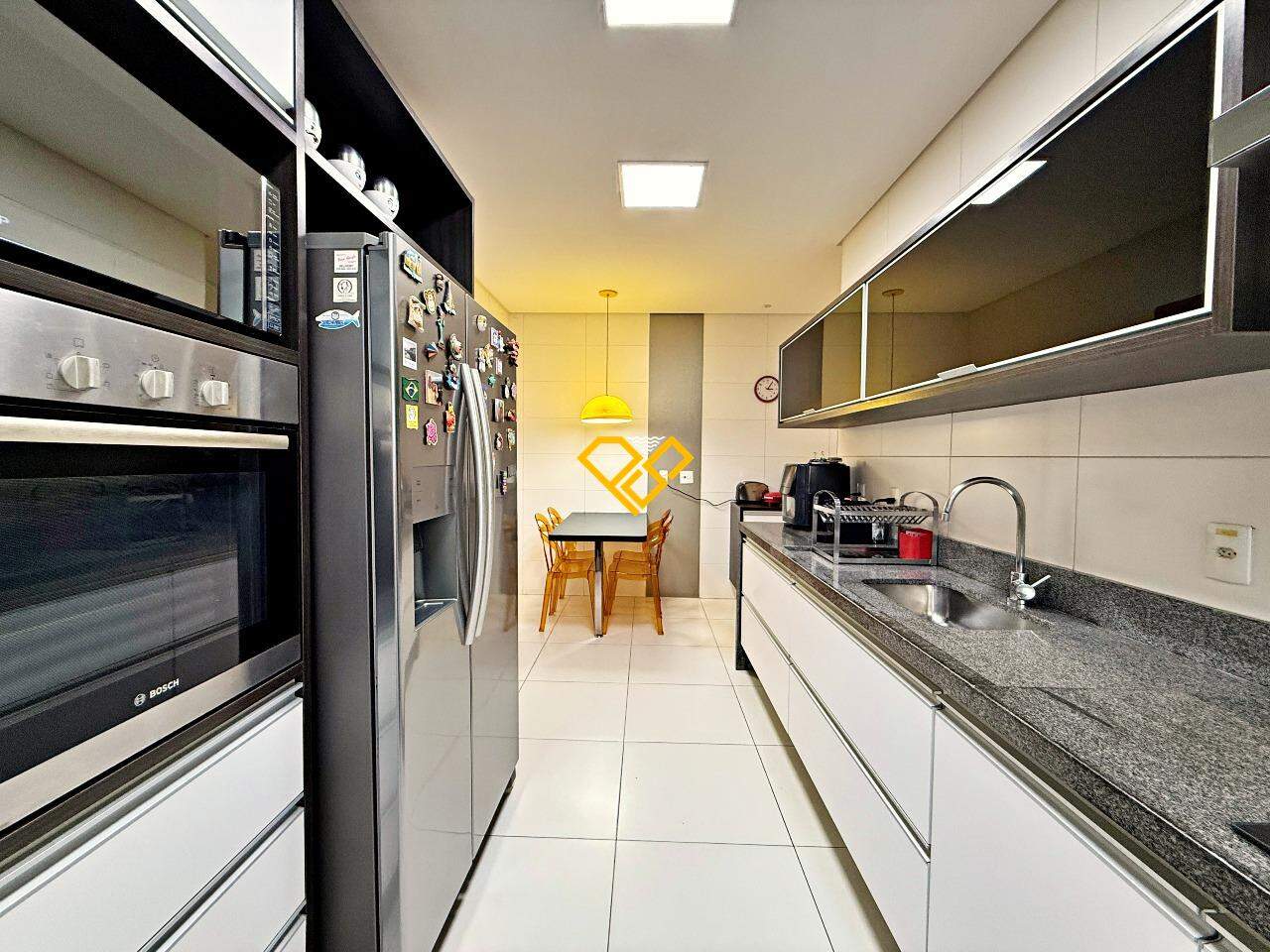 Apartamento à venda no Embaré: Cozinha