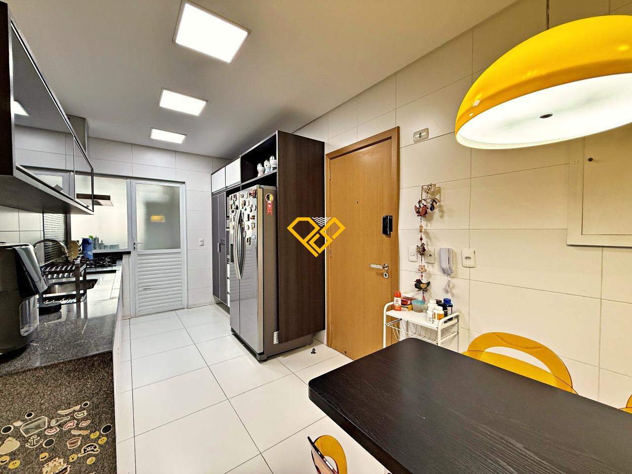 Apartamento à venda no Embaré: Cozinha