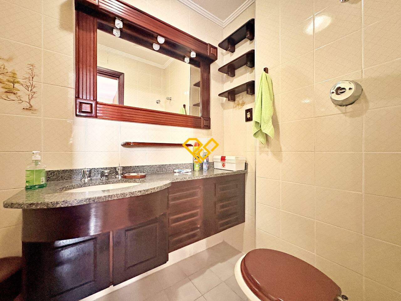 Apartamento Duplex à venda no Ponta da Praia: Wc suíte