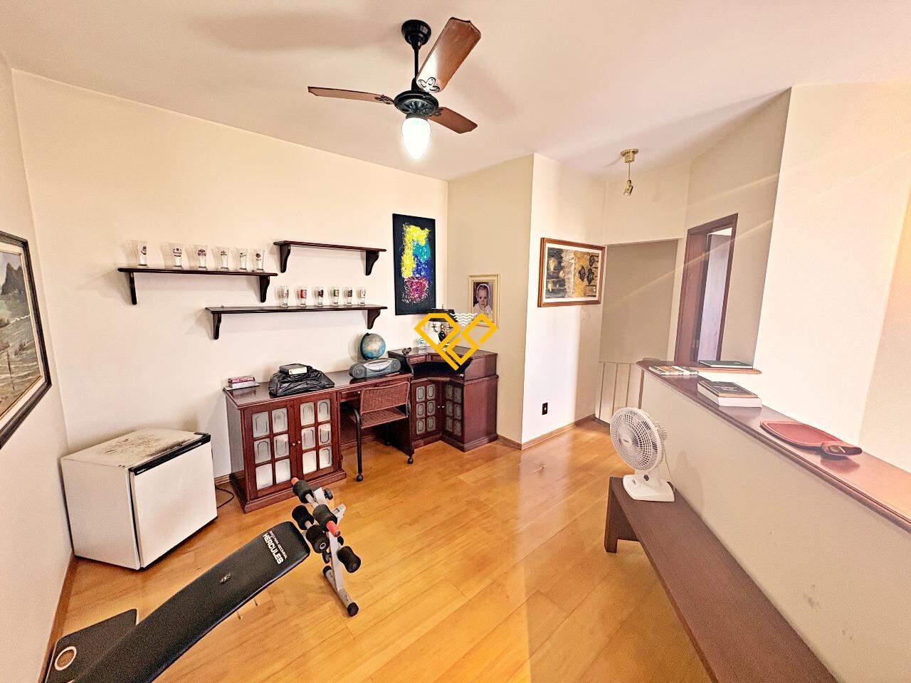 Apartamento Duplex à venda no Ponta da Praia: Sala 2º andar