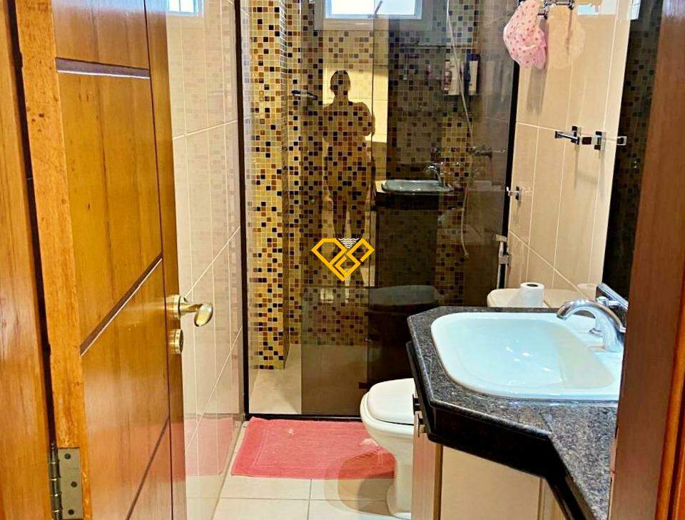 Apartamento para aluguel no Boqueirão: Wc social