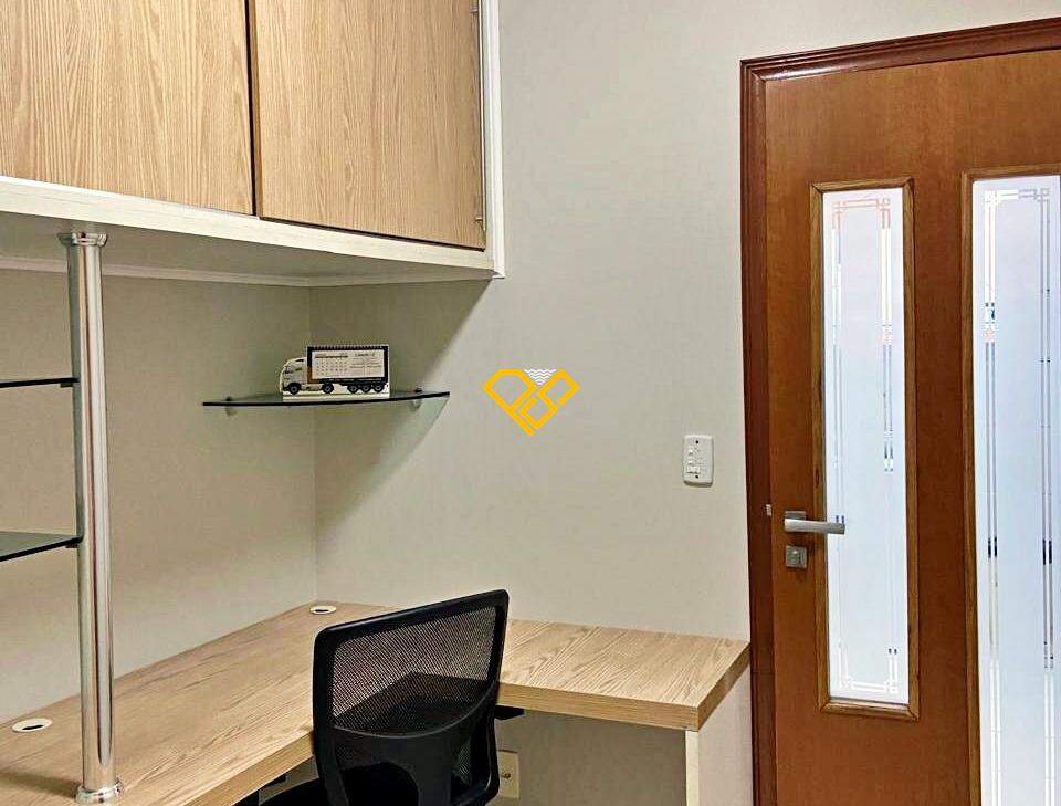 Apartamento para aluguel no Boqueirão: Dependência - escritório