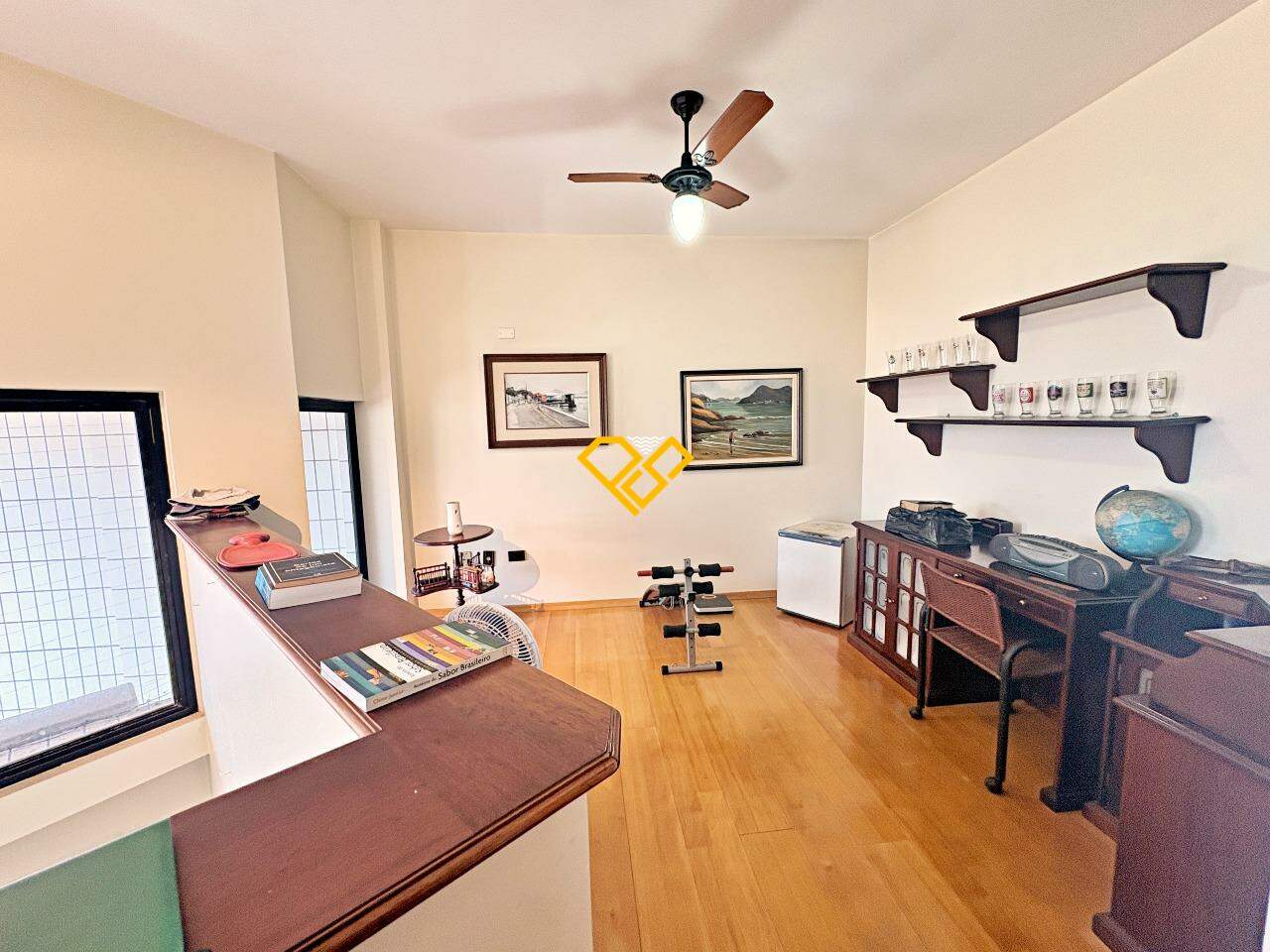Apartamento Duplex para aluguel no Ponta da Praia: Sala 2º andar
