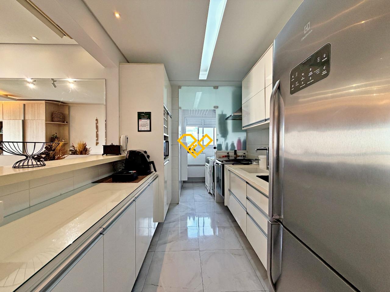 Apartamento à venda no Ponta da Praia: Cozinha