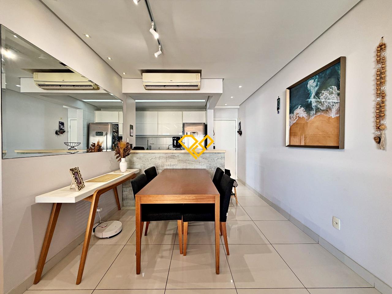 Apartamento à venda no Ponta da Praia: Sala