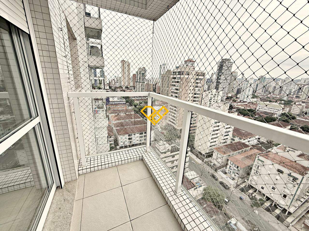 Apartamento à venda no Embaré: Varanda