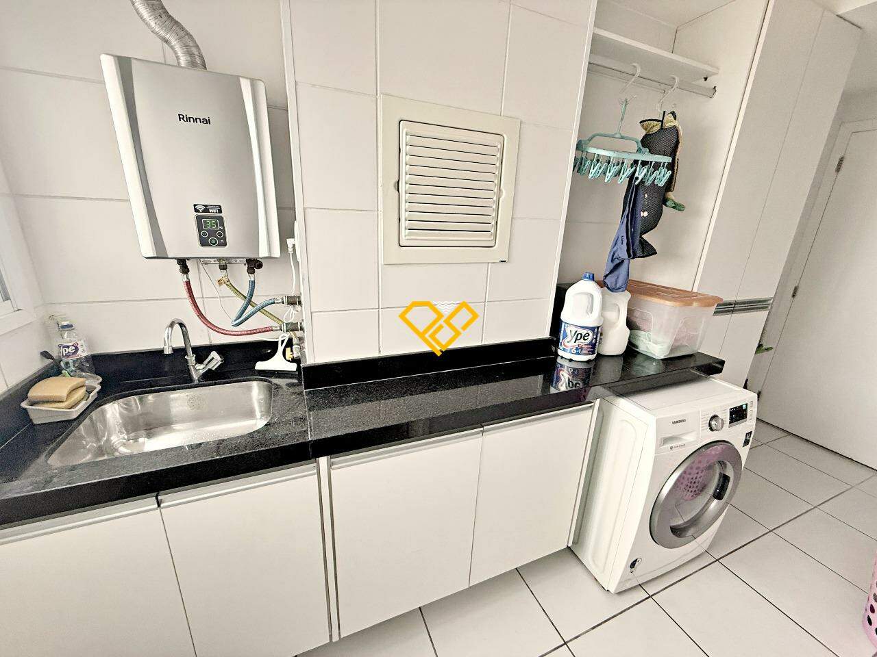 Apartamento à venda no Embaré: Área de serviço