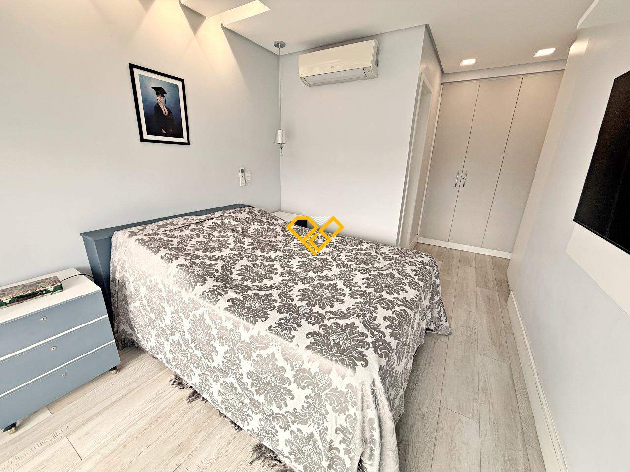 Apartamento à venda no Embaré: Dormitório 1 - suíte