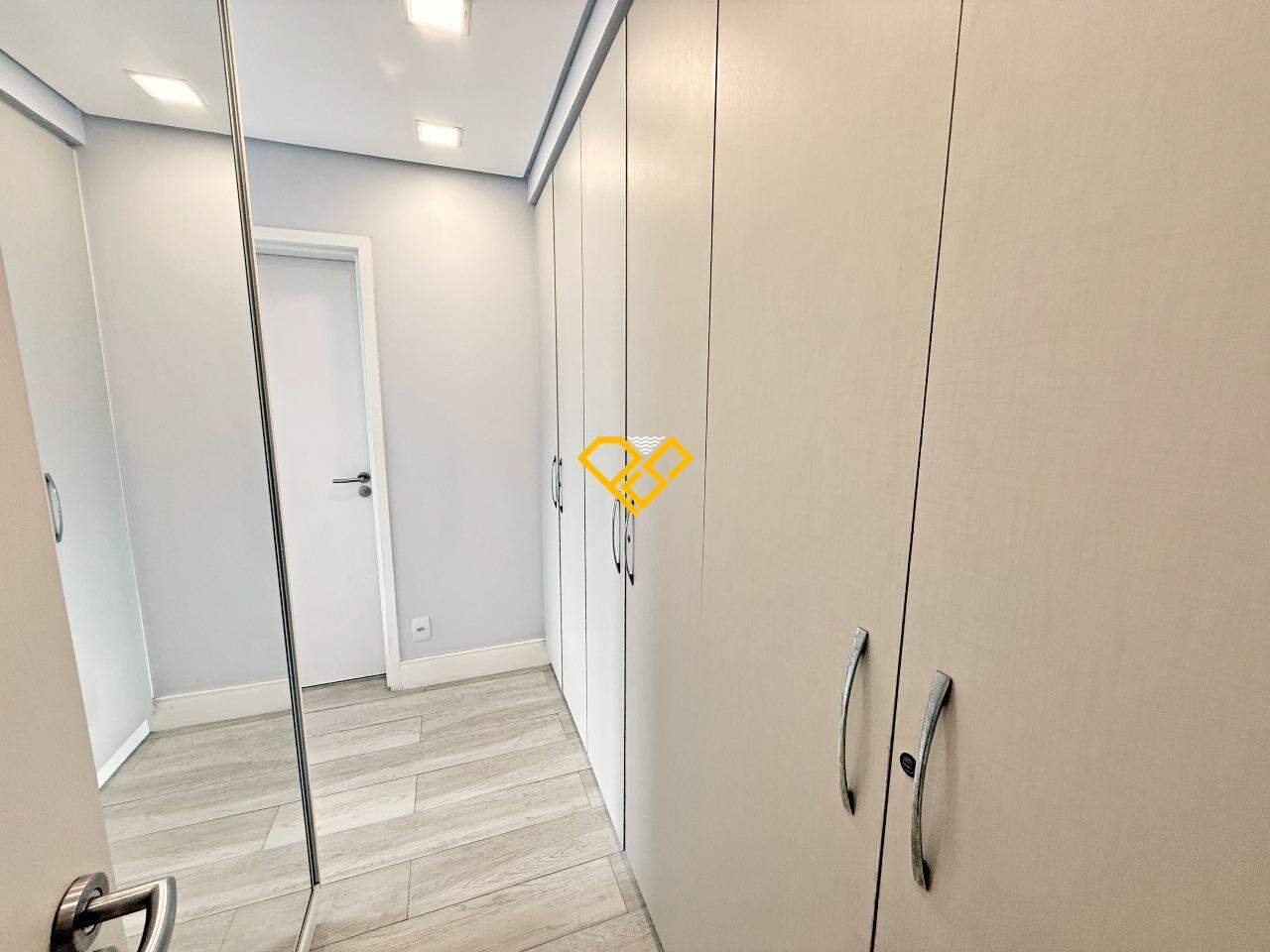 Apartamento à venda no Embaré: Dormitório 1 - suíte