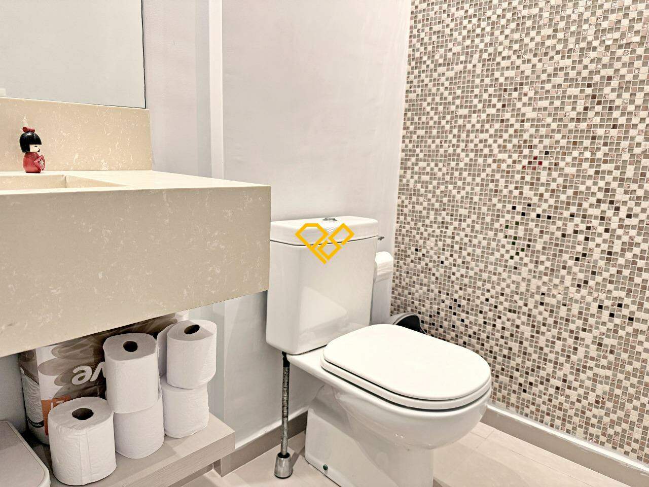Apartamento à venda no Embaré: Lavabo