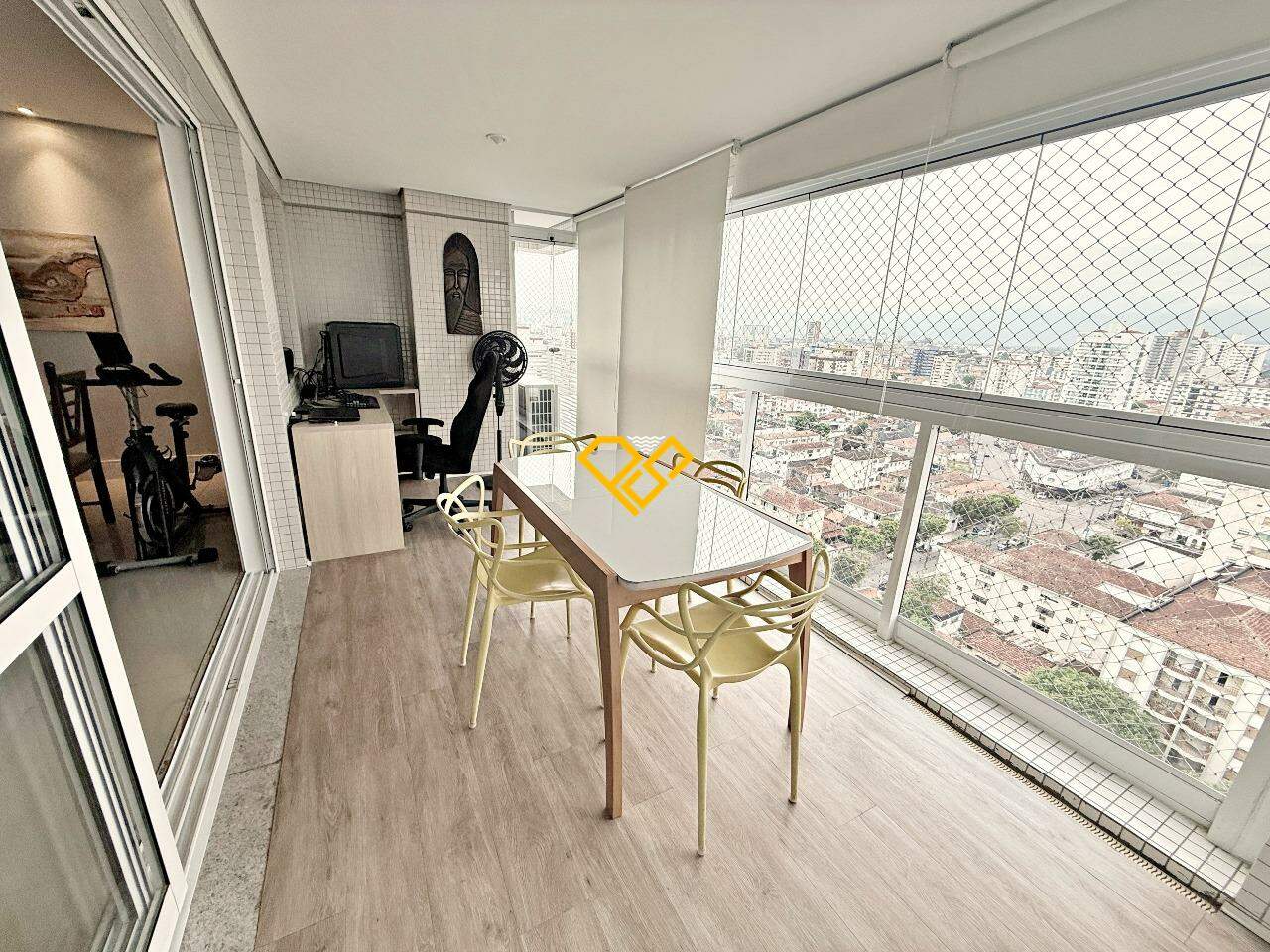 Apartamento à venda no Embaré: Varanda