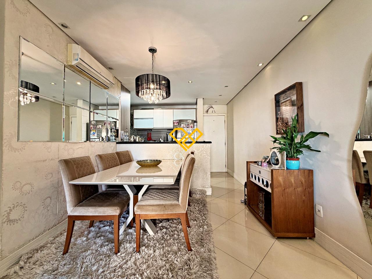 Apartamento à venda no Ponta da Praia: Sala