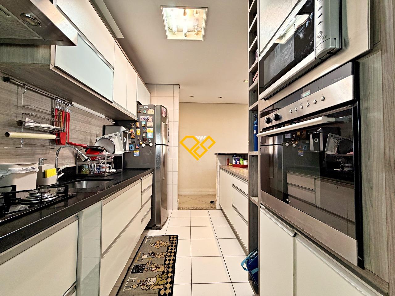 Apartamento à venda no Ponta da Praia: Cozinha