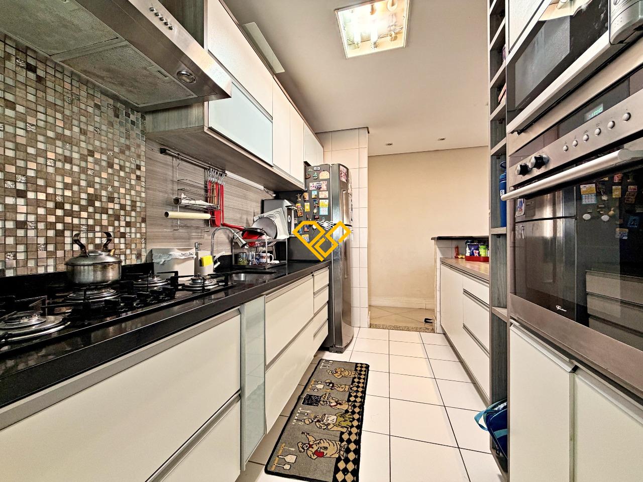 Apartamento à venda no Ponta da Praia: Cozinha