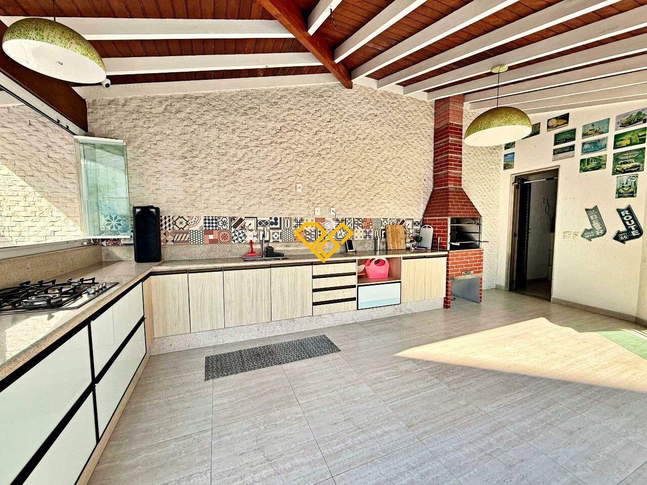Sobreposta Baixa à venda no Aparecida: Área gourmet 