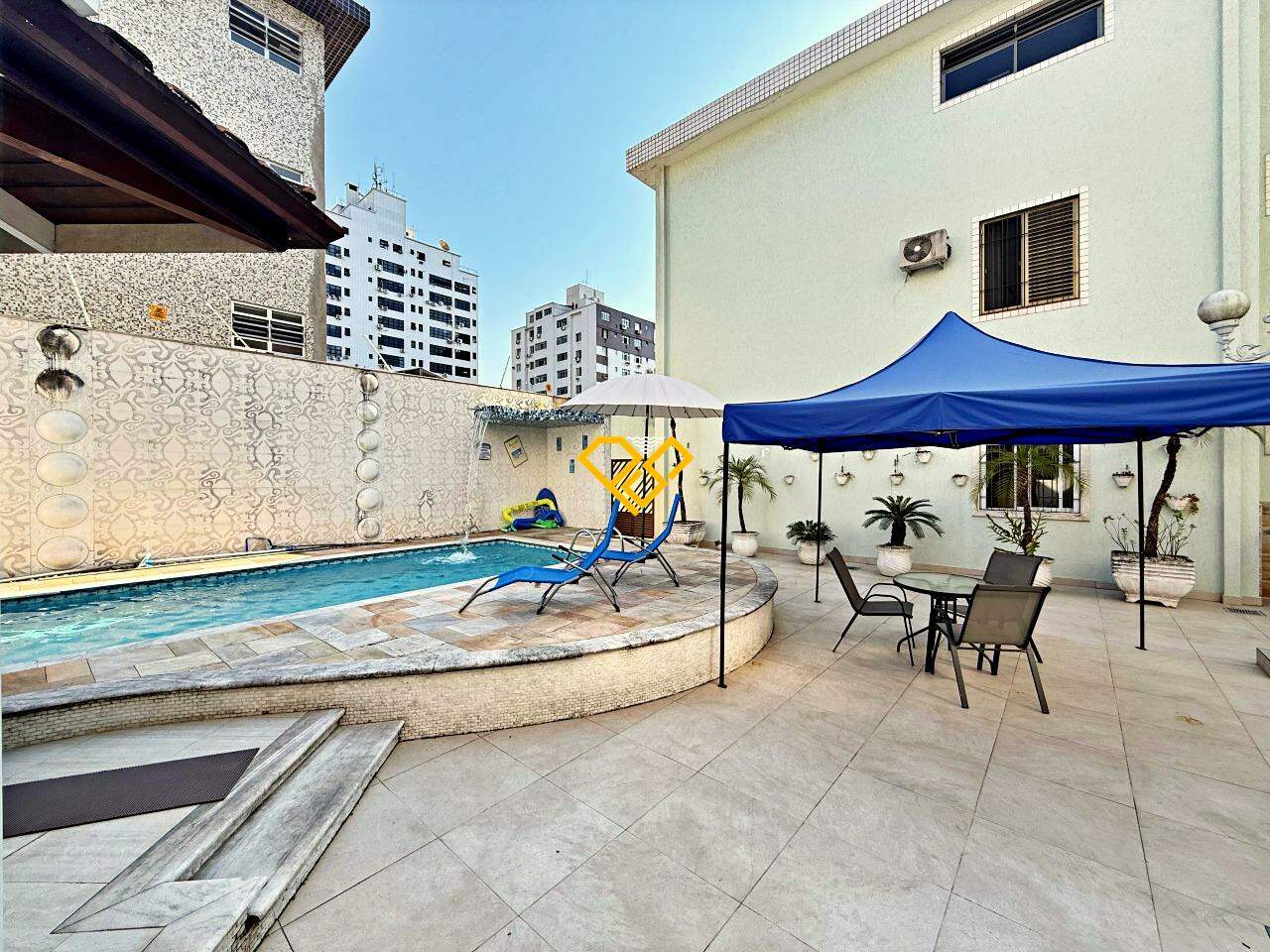 Sobreposta Baixa à venda no Aparecida: Piscina
