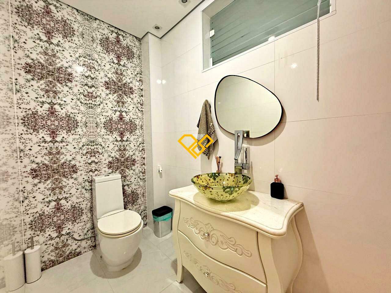 Sobreposta Baixa à venda no Aparecida: Lavabo