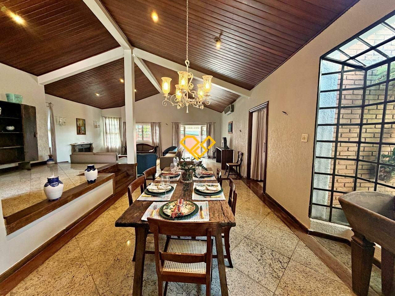 Casa à venda no Santa Terezinha: Sala de jantar