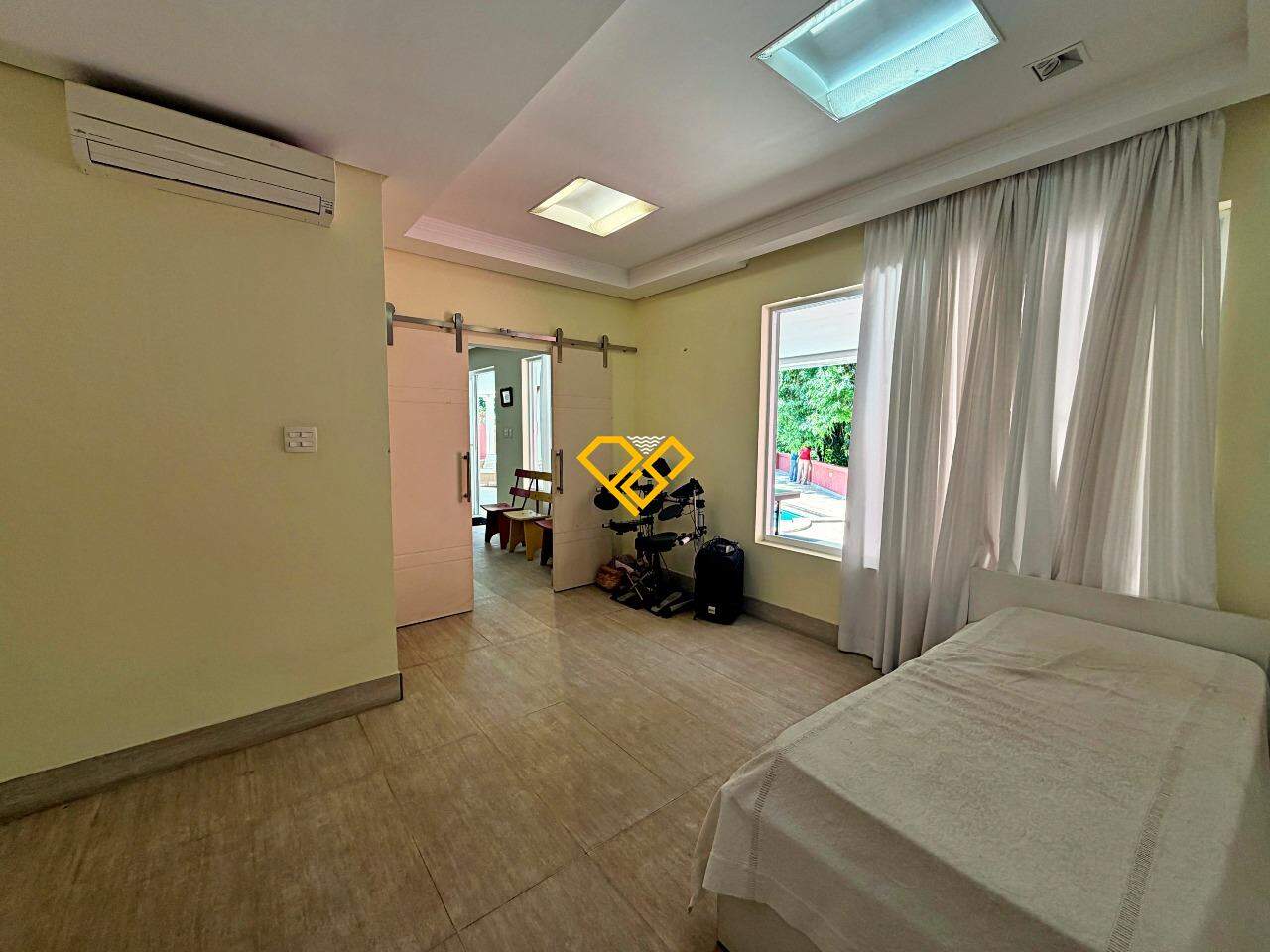 Casa à venda no Santa Terezinha: DOrmitório 2 - suíte