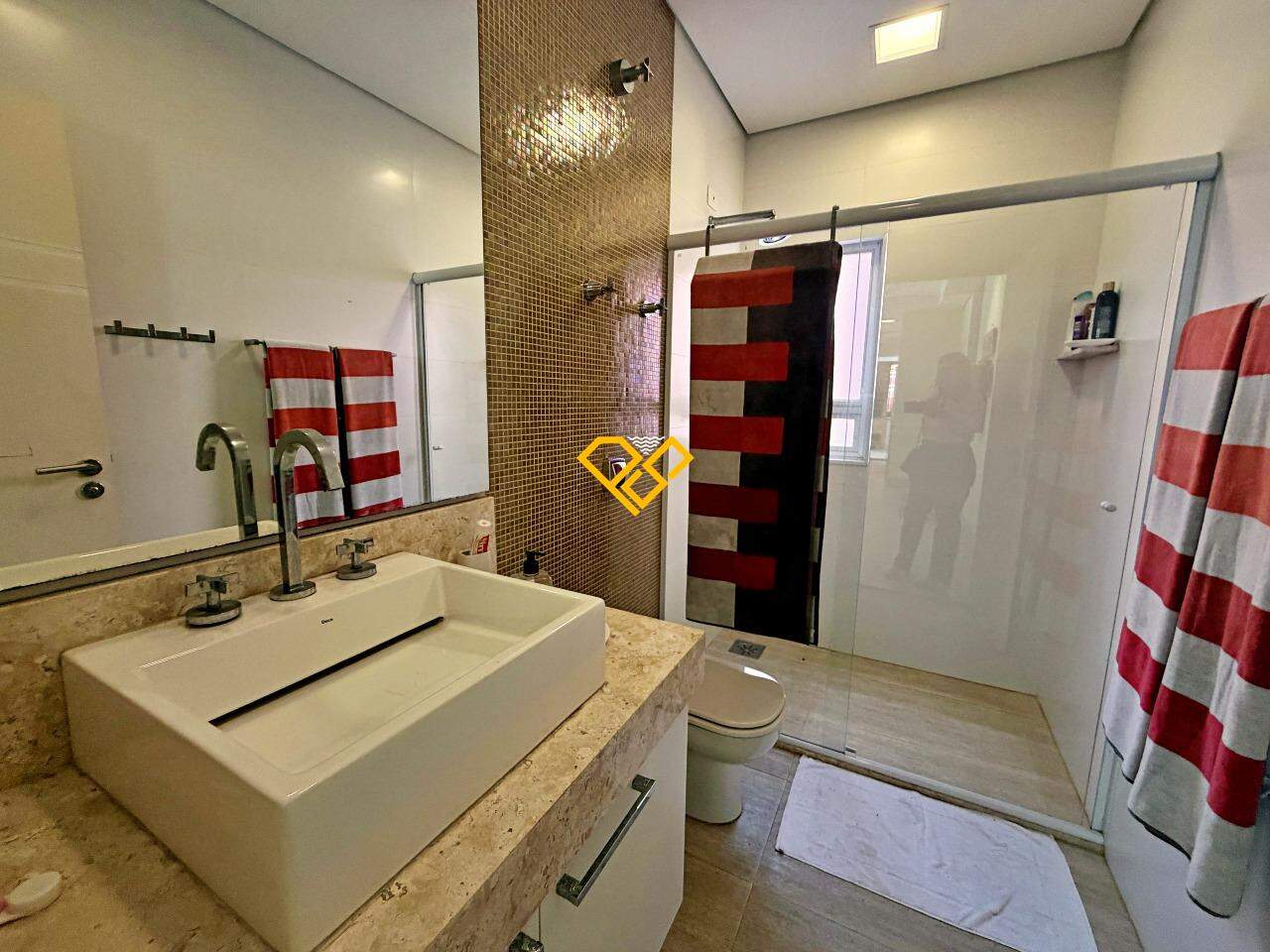 Casa à venda no Santa Terezinha: Wc social