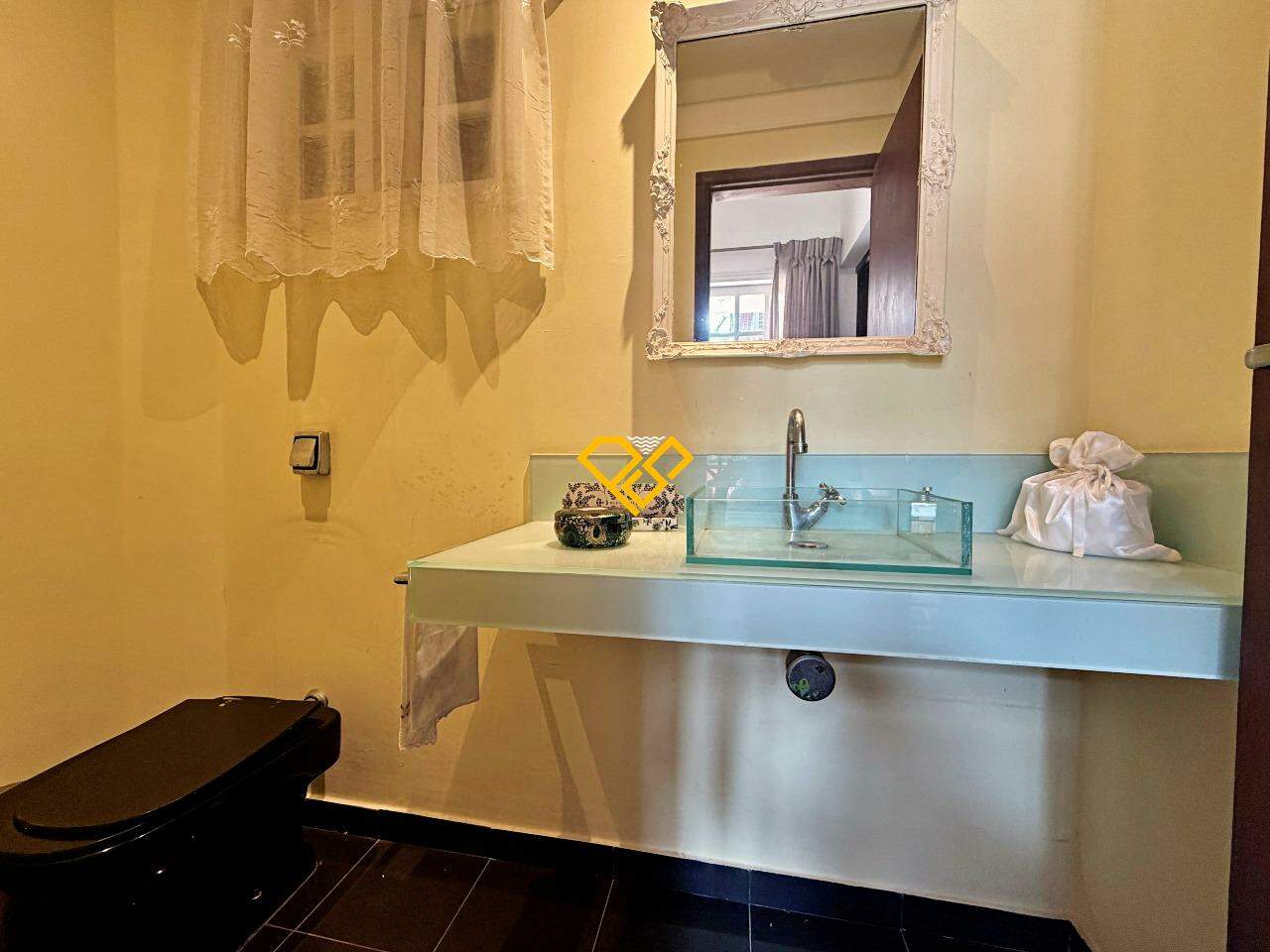 Casa à venda no Santa Terezinha: Lavabo