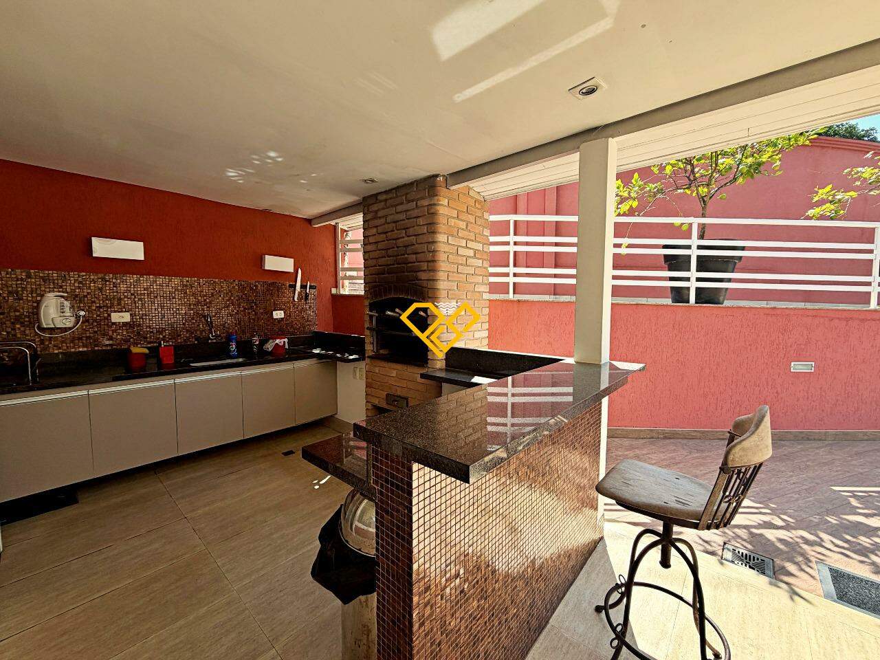 Casa à venda no Santa Terezinha: Área gourmet com churrasqueira