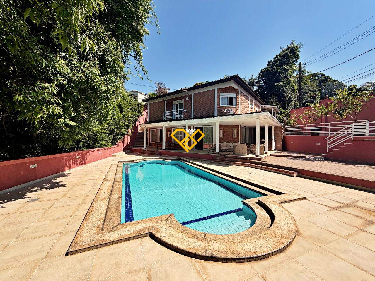 Casa à venda no Santa Terezinha: Piscina