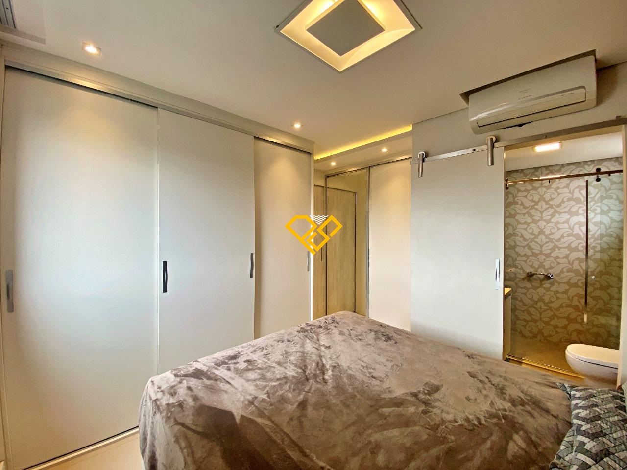 Apartamento à venda no Embaré: Dormitório - suíte