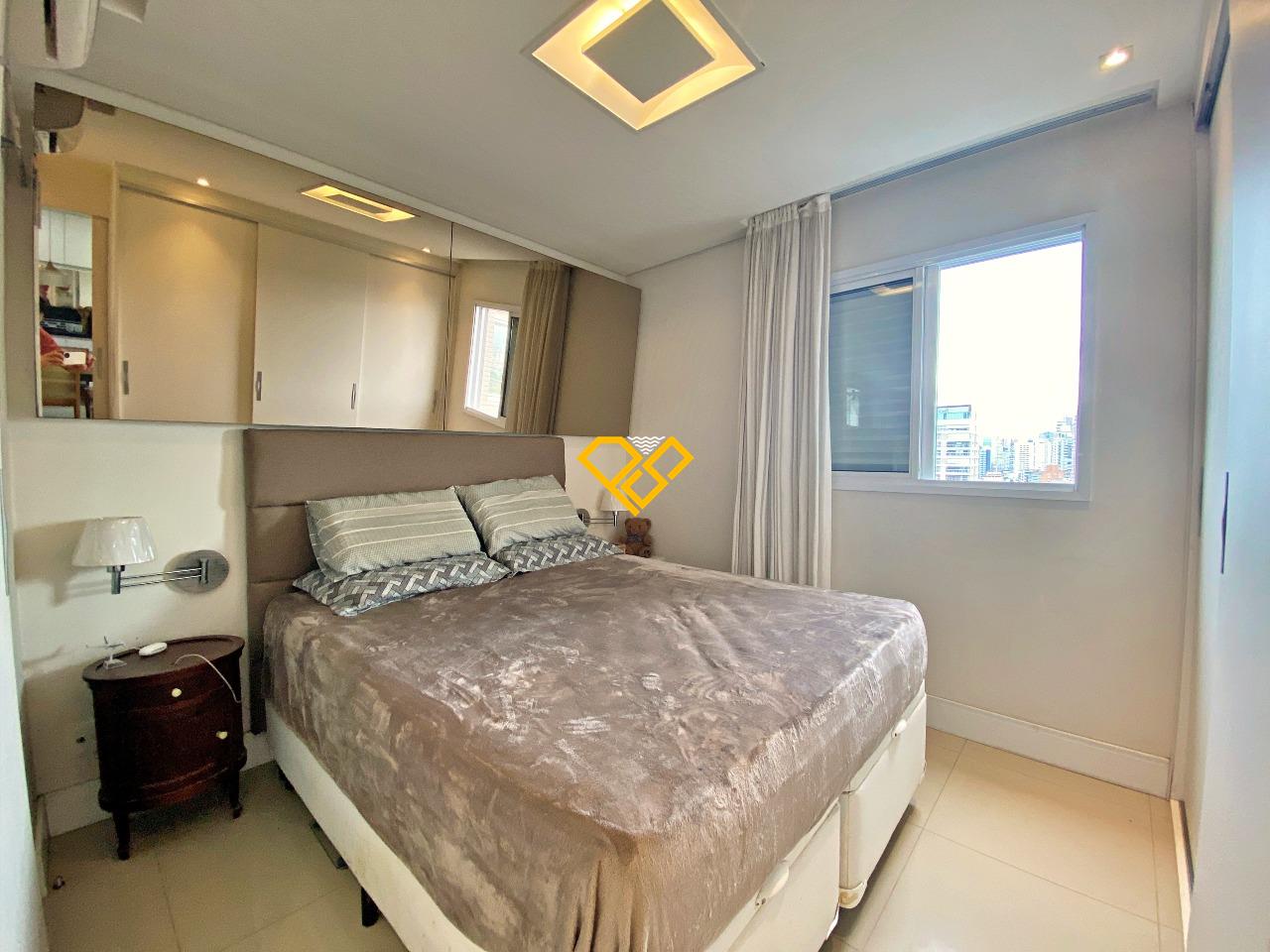 Apartamento à venda no Embaré: Dormitório - suíte