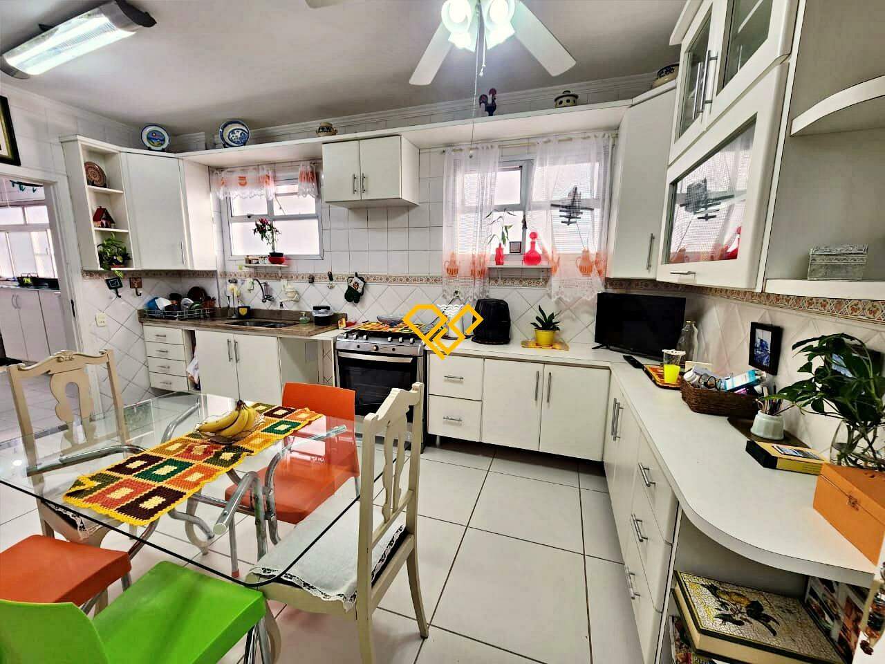 Apartamento à venda no Ponta da Praia: Cozinha