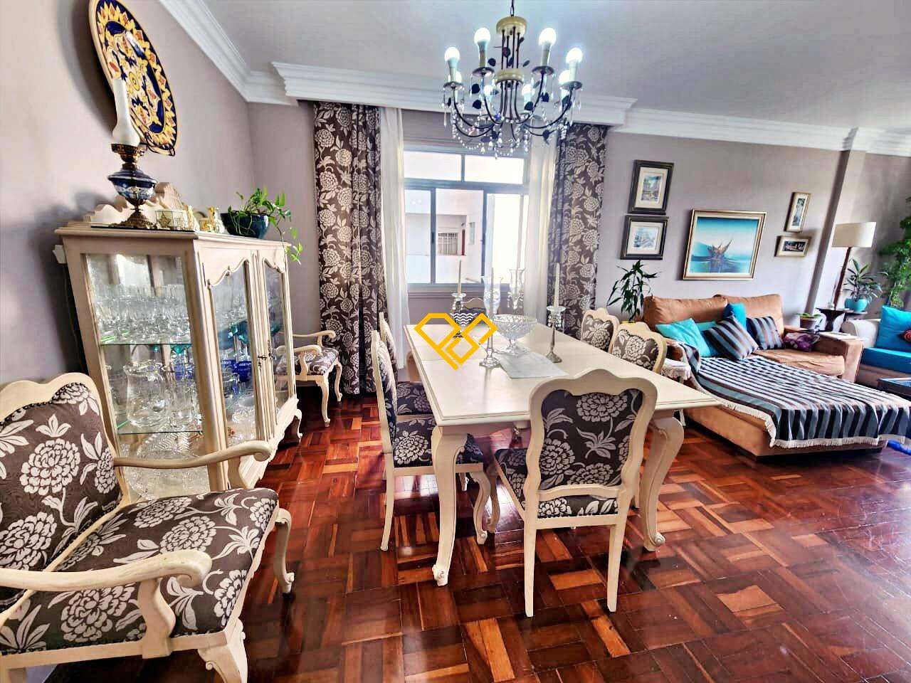 Apartamento à venda no Ponta da Praia: Sala