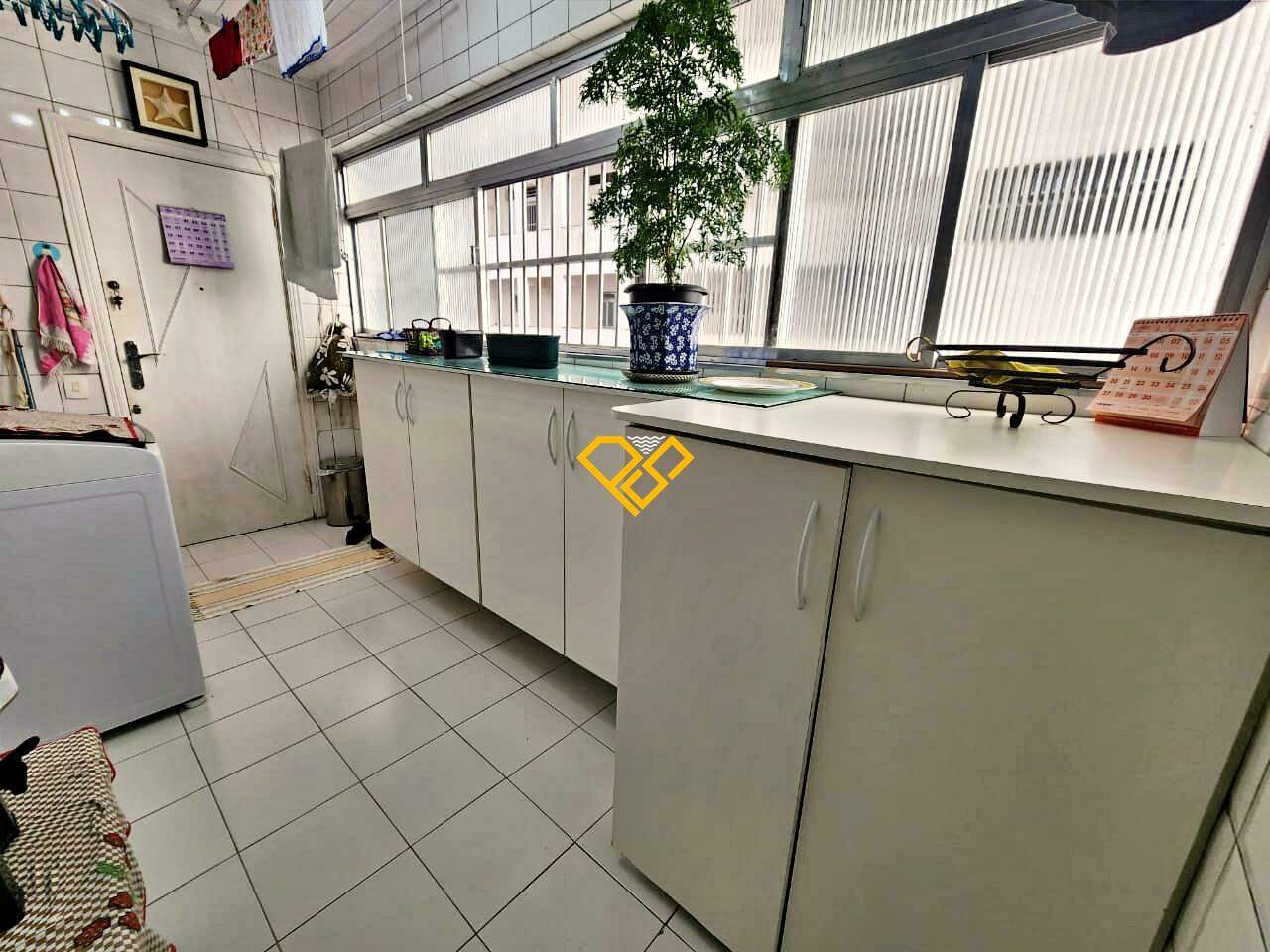 Apartamento à venda no Ponta da Praia: Área de serviço