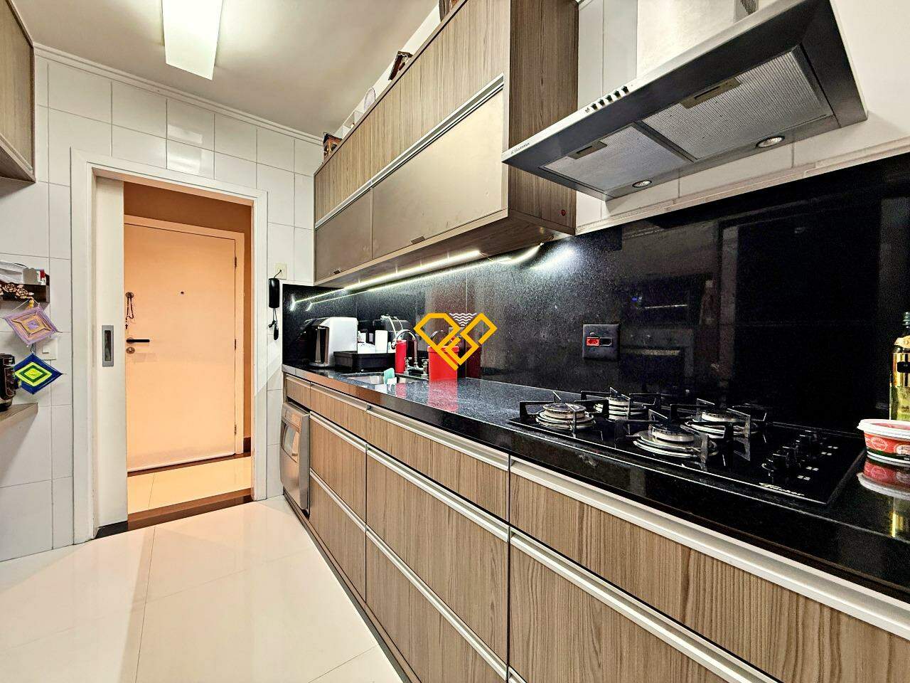 Apartamento à venda no Ponta da Praia: Cozinha