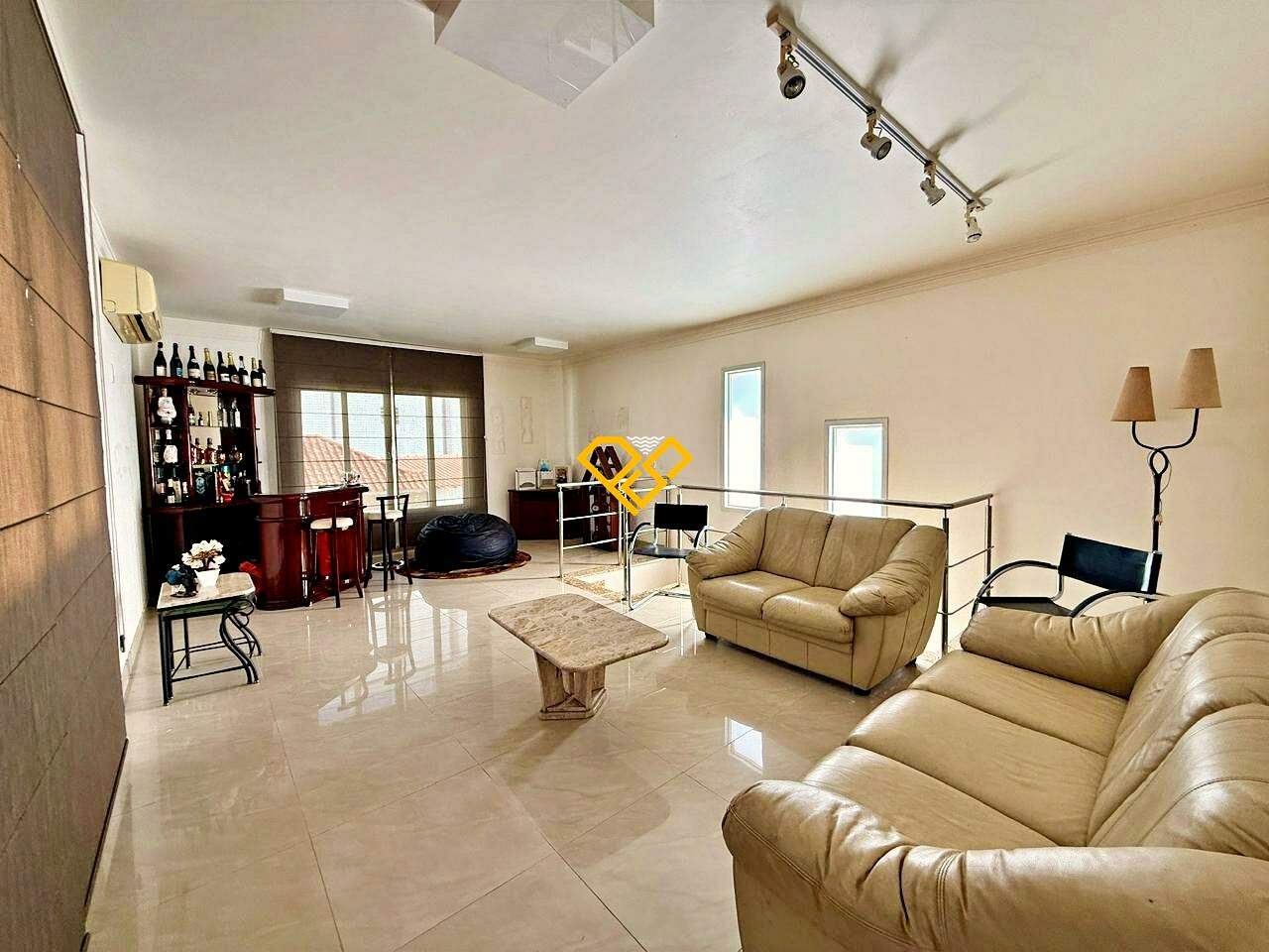 Casa à venda no Campo Grande: Sala 2° piso