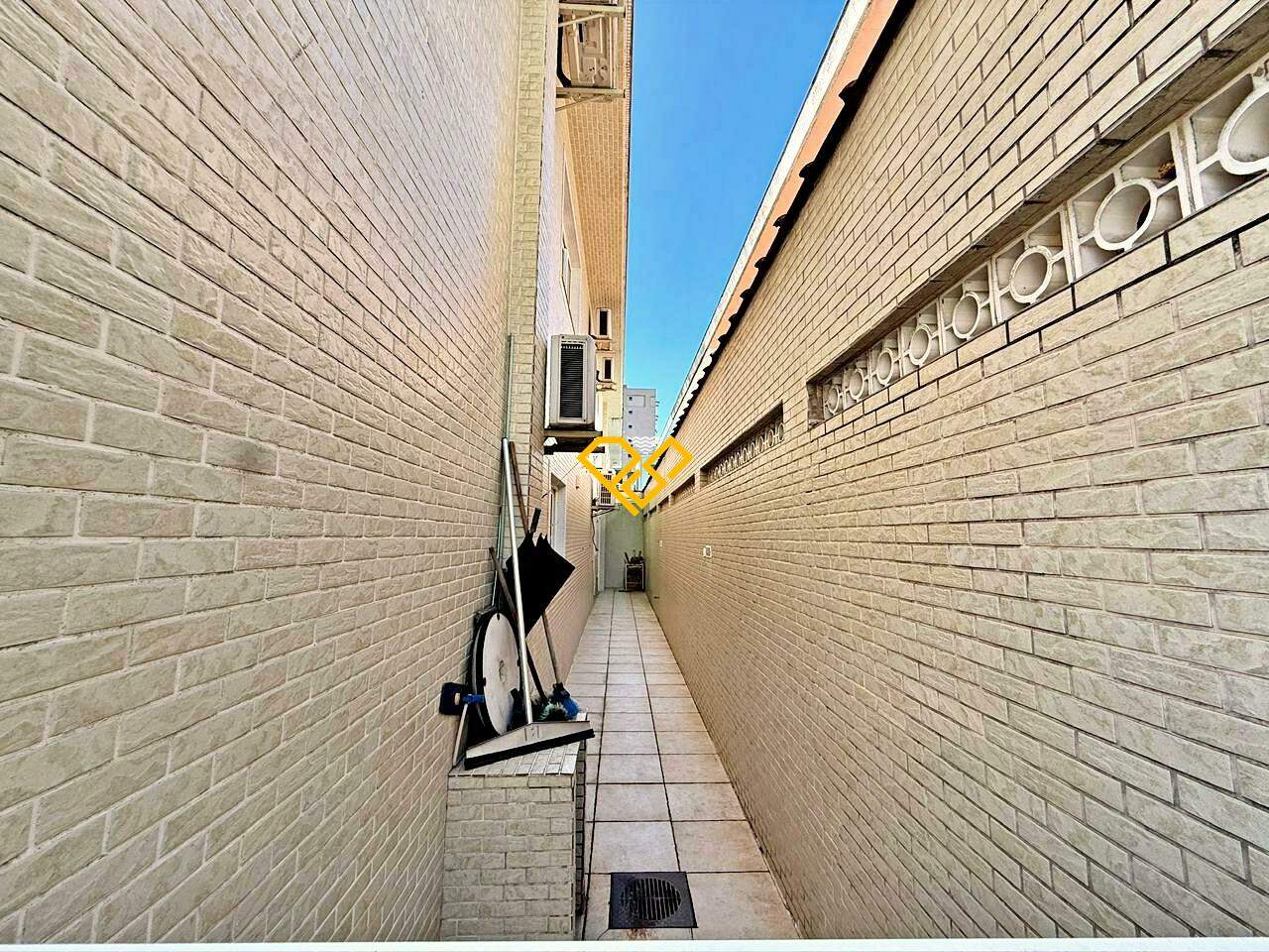 Casa à venda no Campo Grande: Quintal lateral