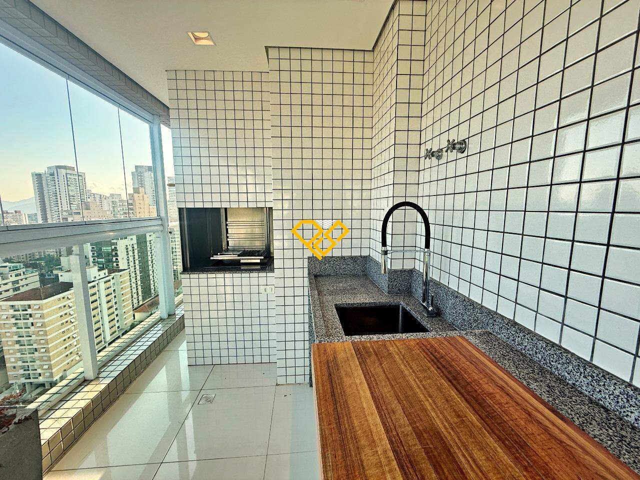 Apartamento para aluguel no Pompéia: Varanda