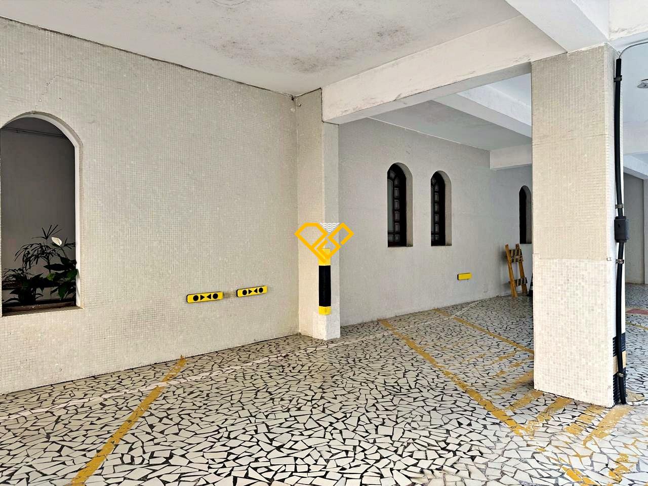 Apartamento à venda no José Menino: Garagem