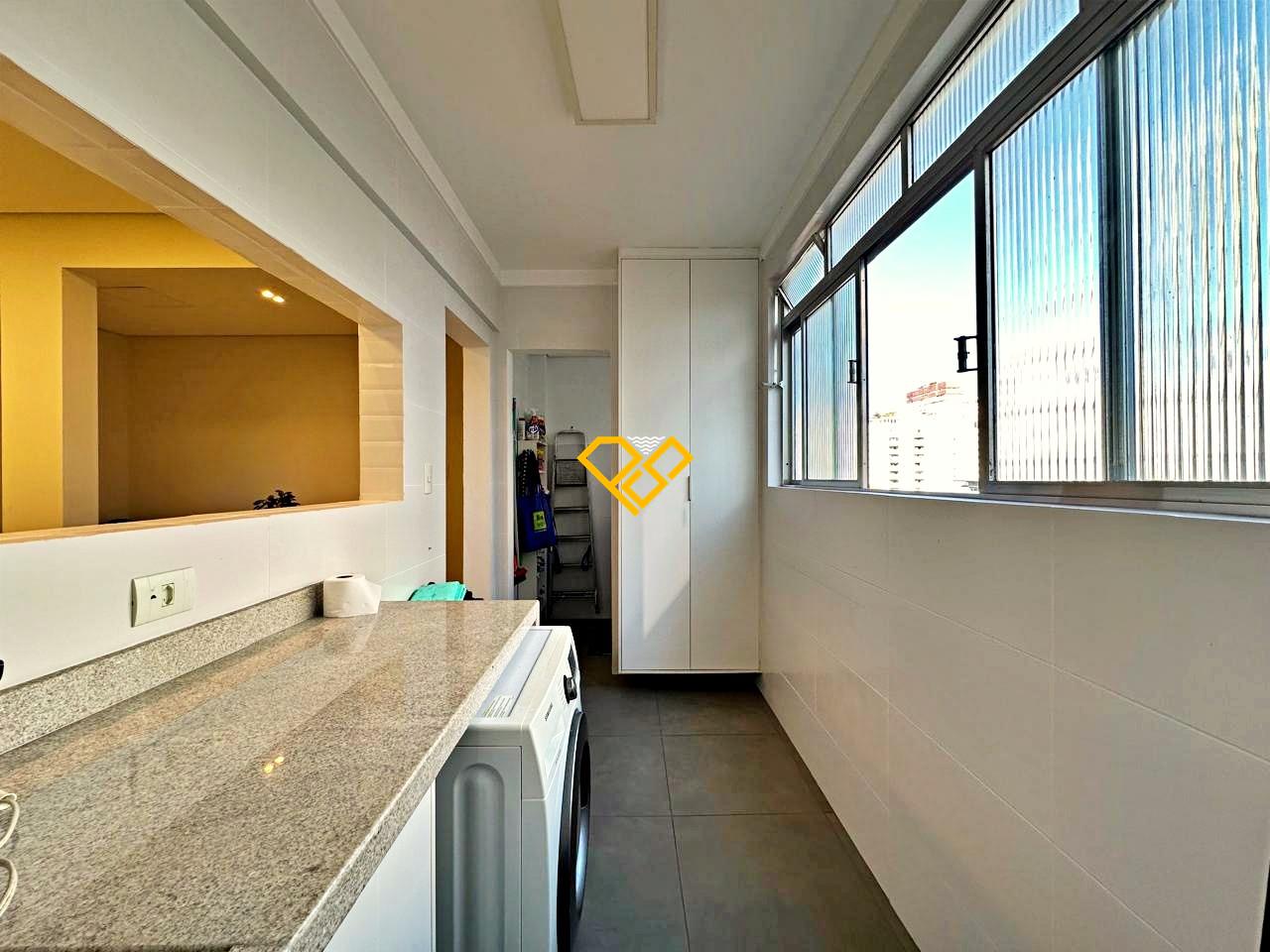 Apartamento à venda no José Menino: Área de serviço