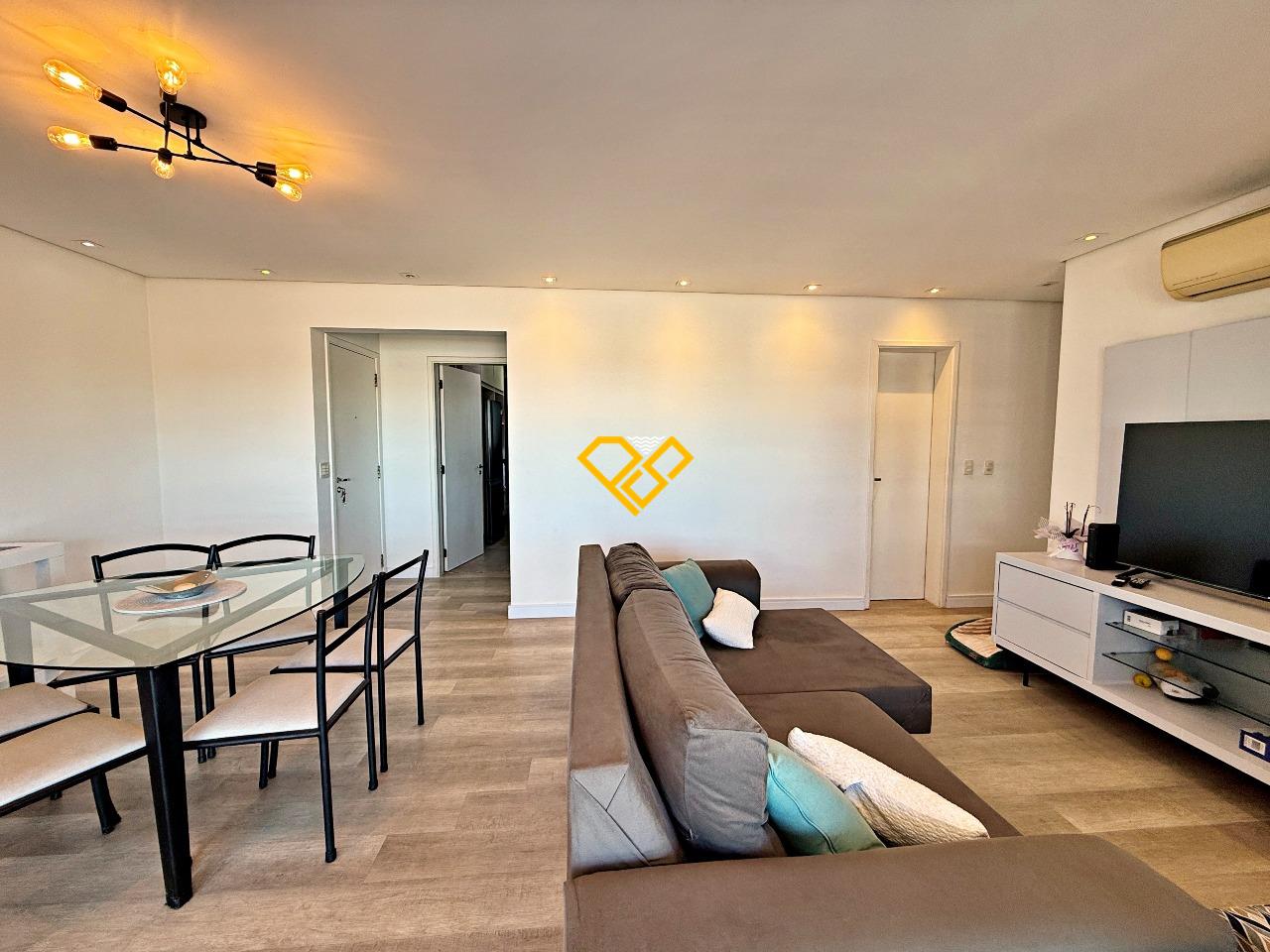 Apartamento à venda no Ponta da Praia: Sala